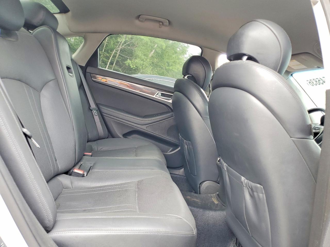 2015 HYUNDAI GENESIS