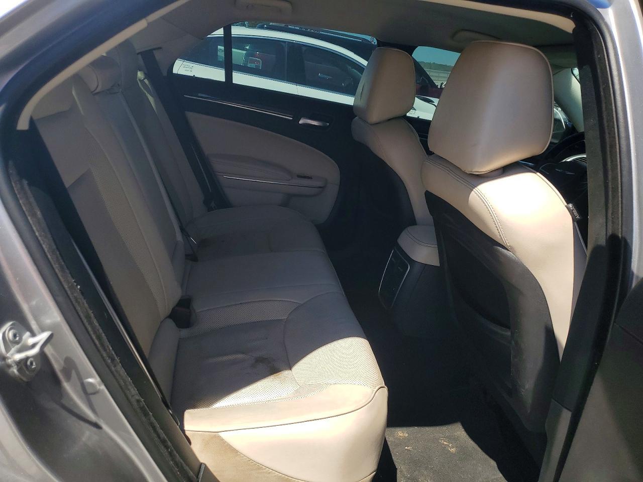 2018 CHRYSLER 300