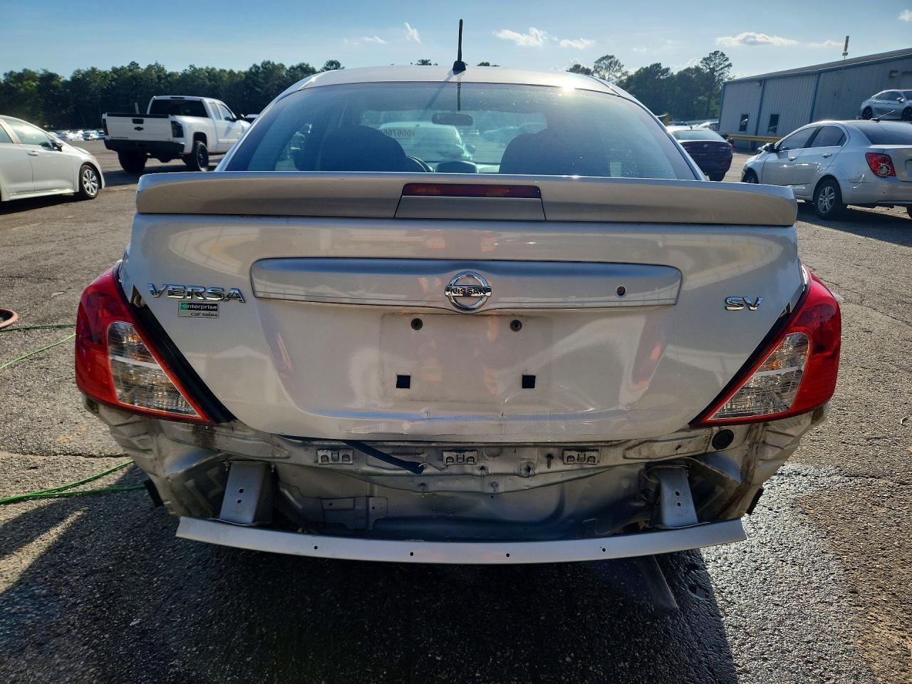 2017 NISSAN VERSA