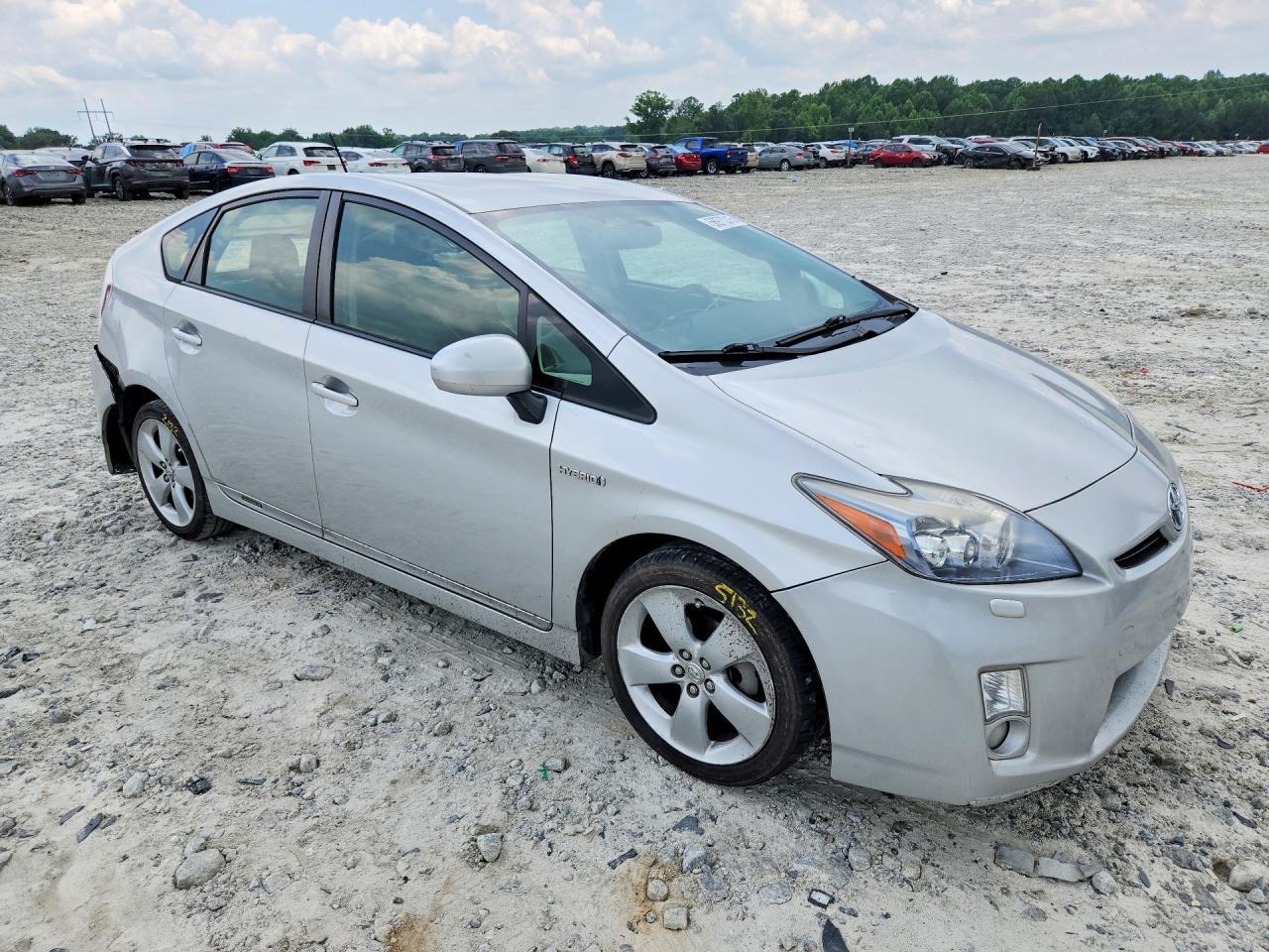 2011 TOYOTA PRIUS