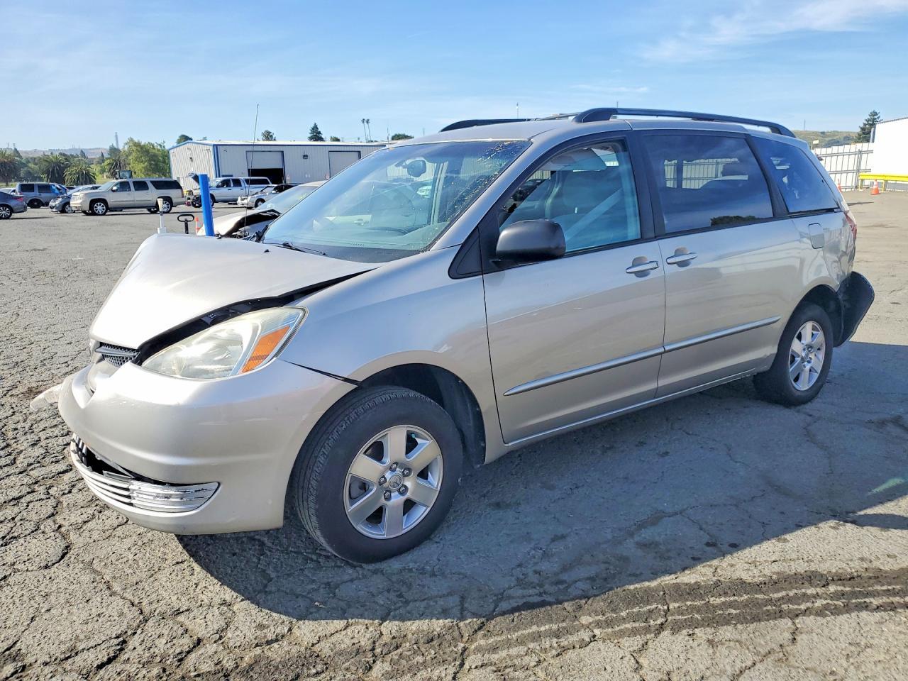 2005 TOYOTA SIENNA
