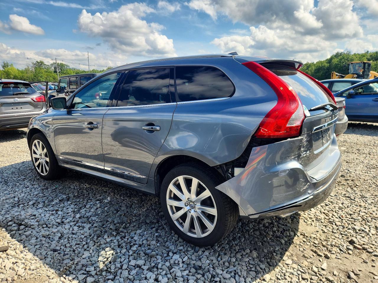 2017 VOLVO XC60