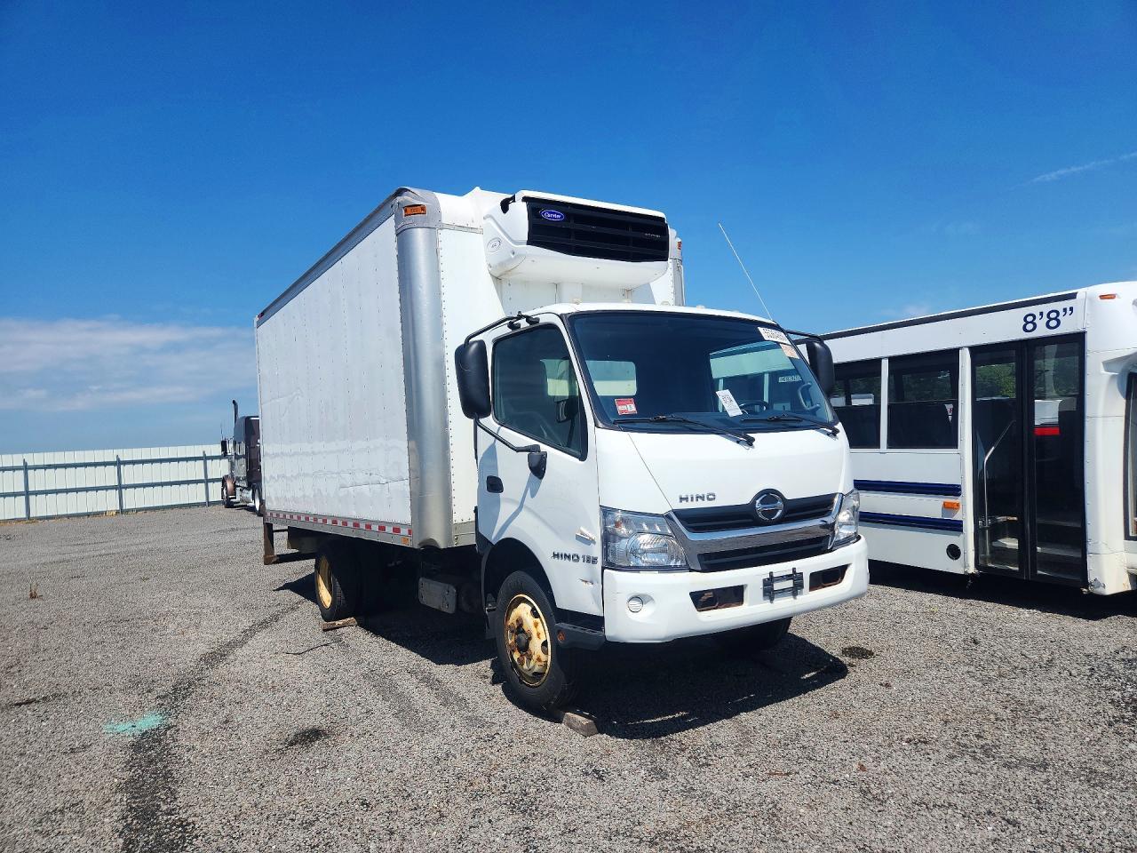 2018 HINO 195