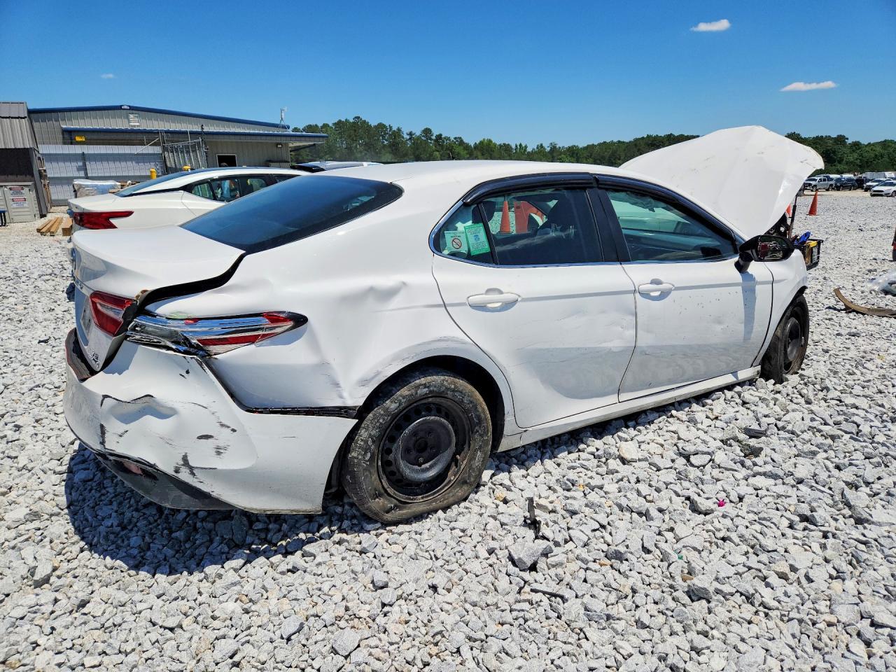 2018 TOYOTA CAMRY