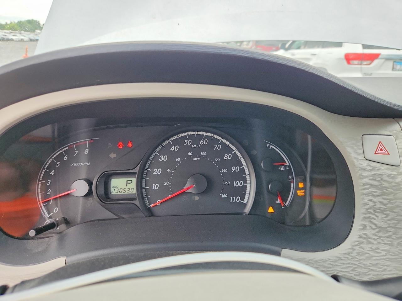 2011 TOYOTA SIENNA