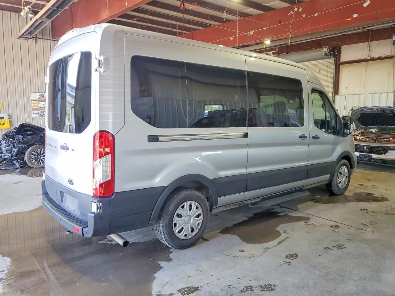 2022 FORD Transit