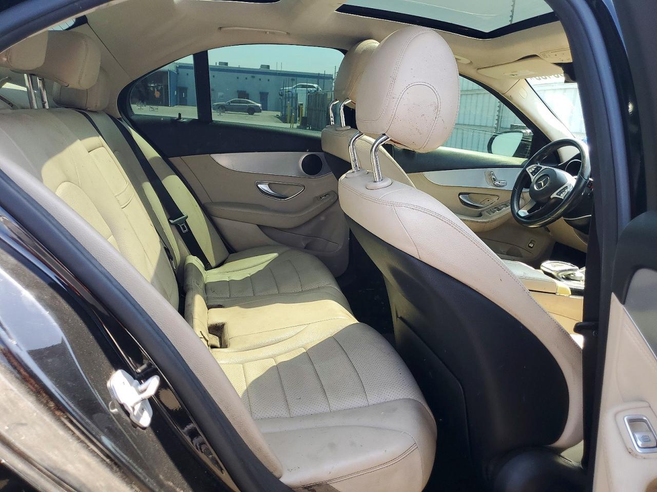 2016 MERCEDES-BENZ C-CLASS