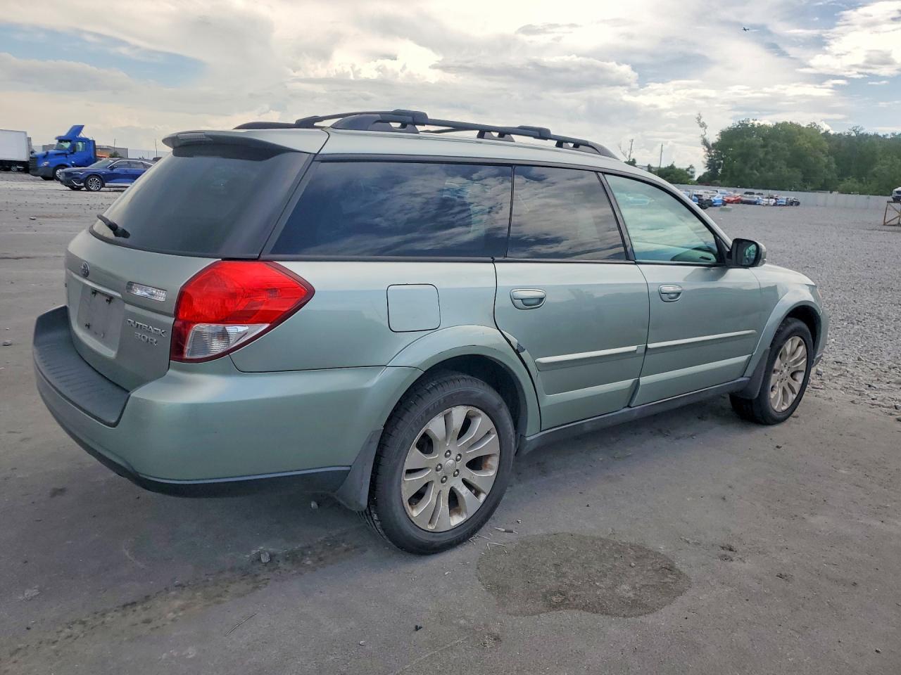 2009 SUBARU Outback