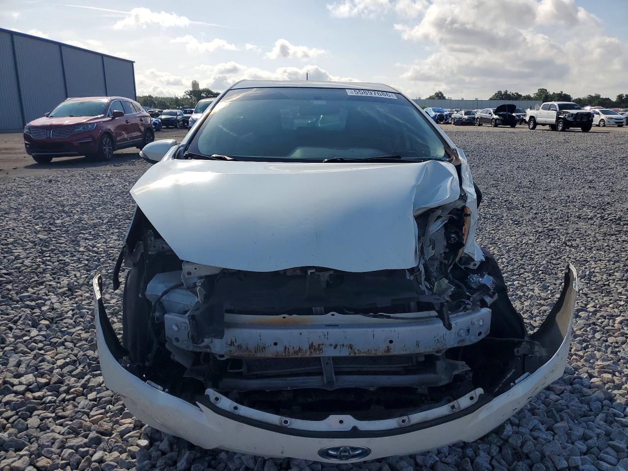 2013 TOYOTA Prius c