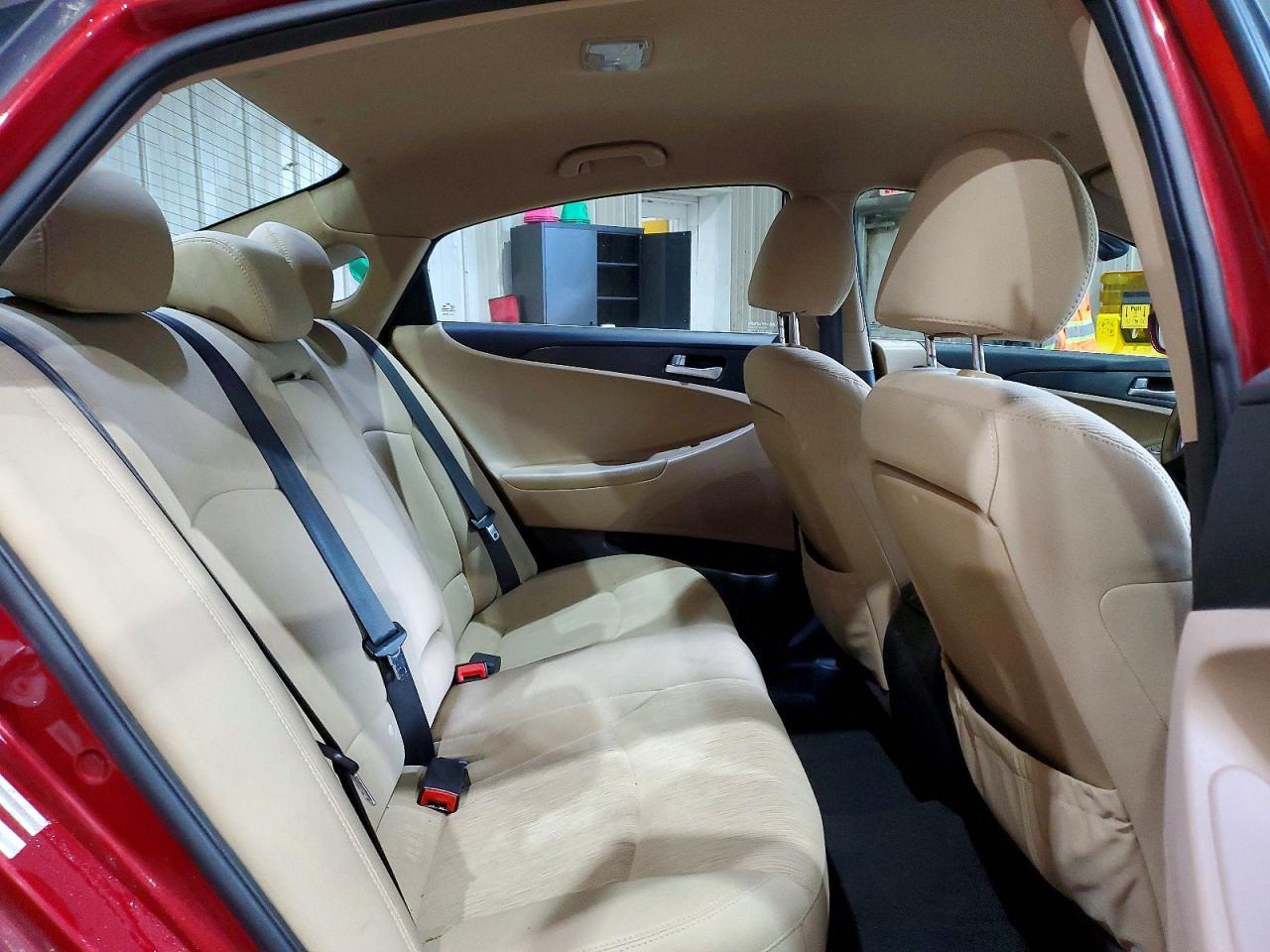 2011 HYUNDAI SONATA