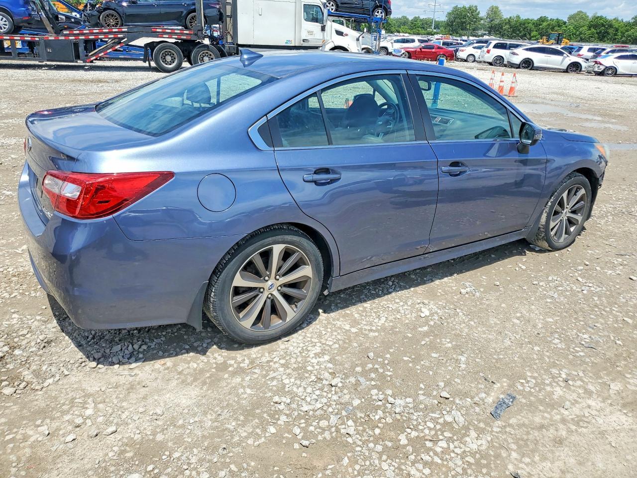 2016 SUBARU Legacy