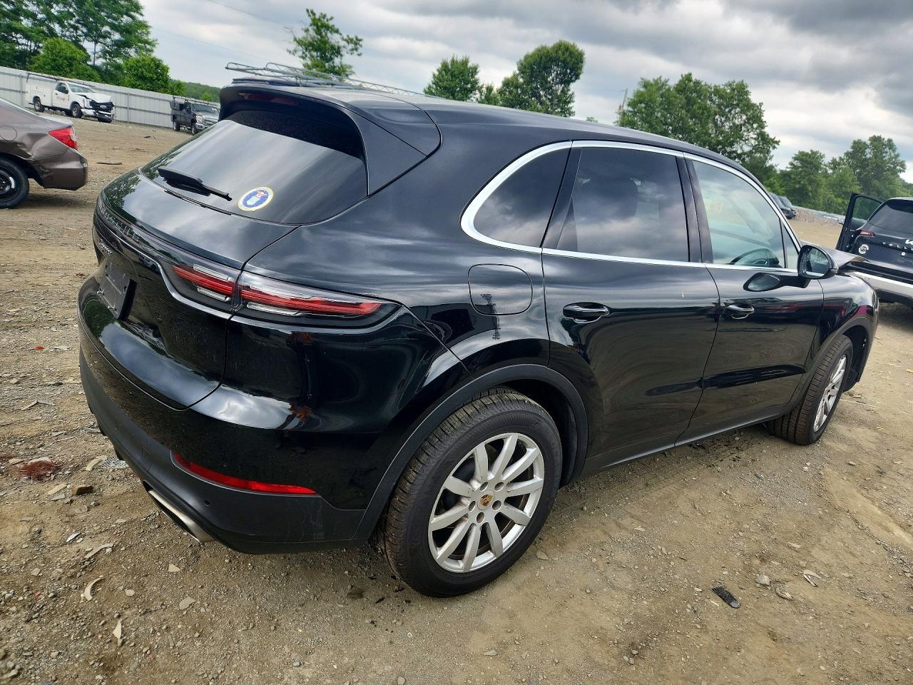 2020 PORSCHE CAYENNE