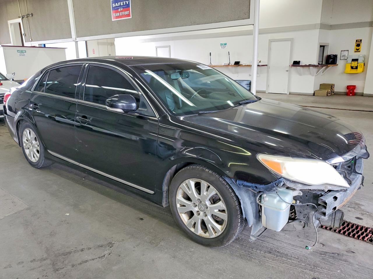 2012 TOYOTA Avalon