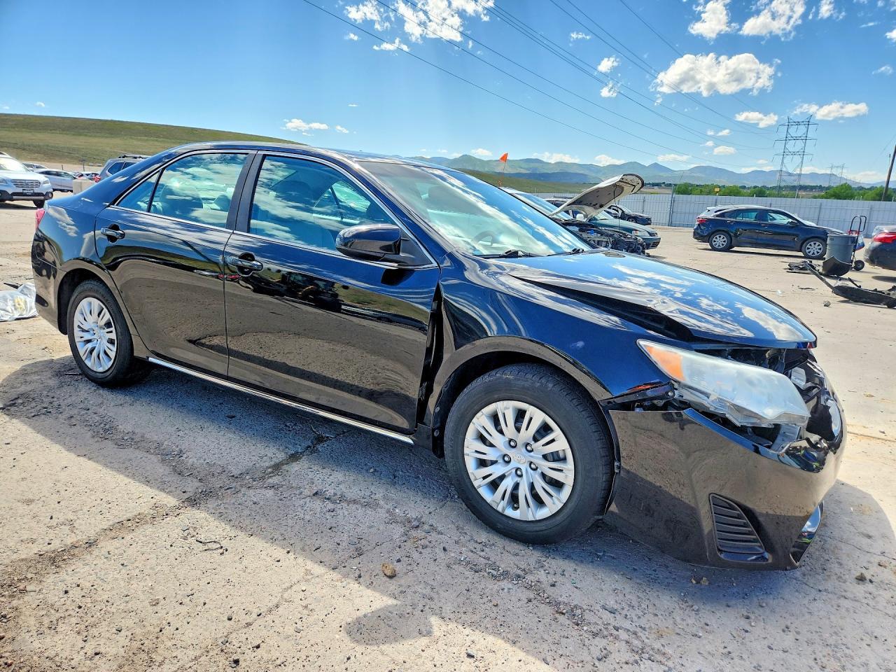 2014 TOYOTA CAMRY