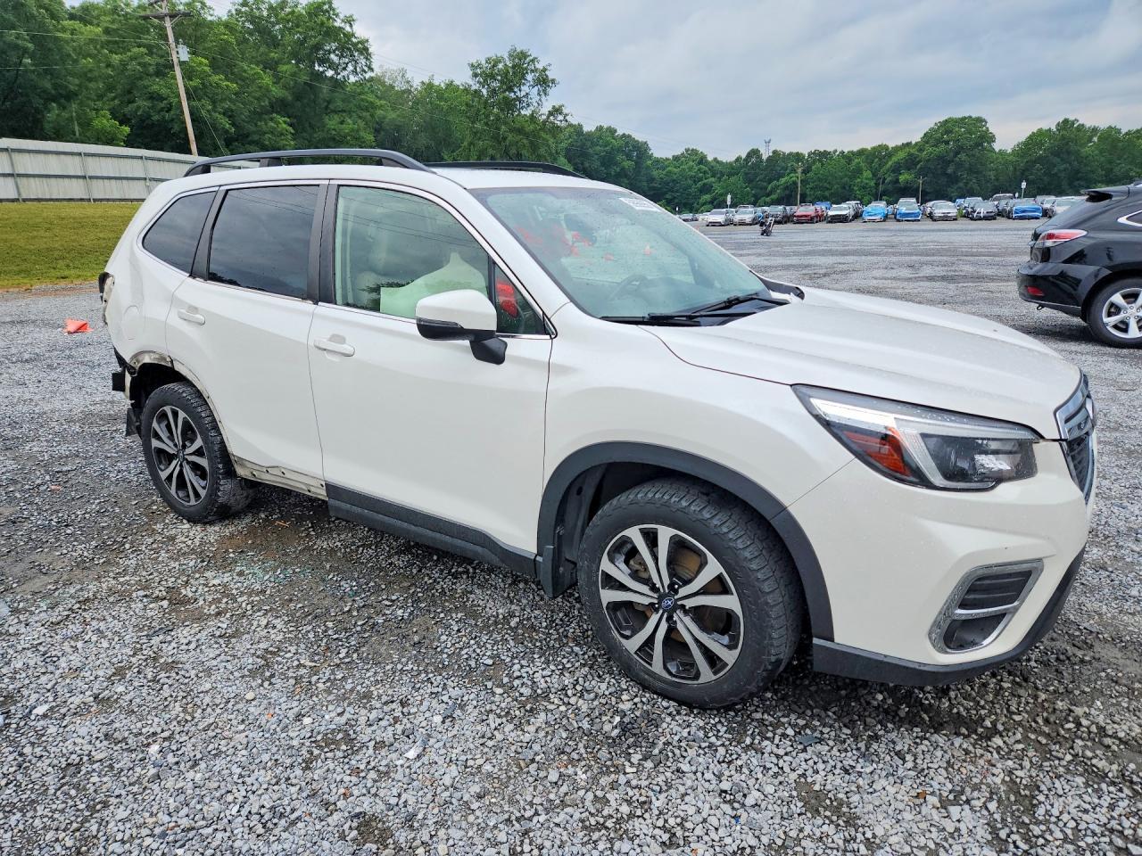2021 SUBARU FORESTER