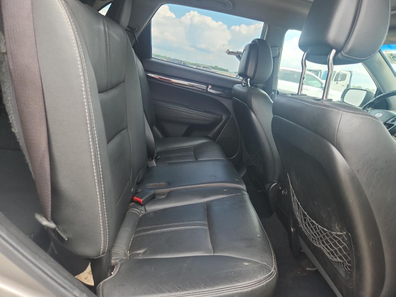2011 KIA SORENTO
