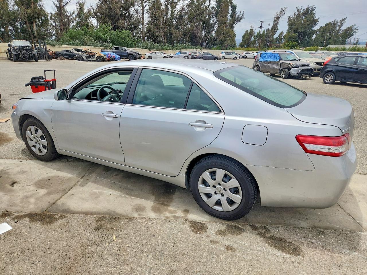 2010 TOYOTA CAMRY