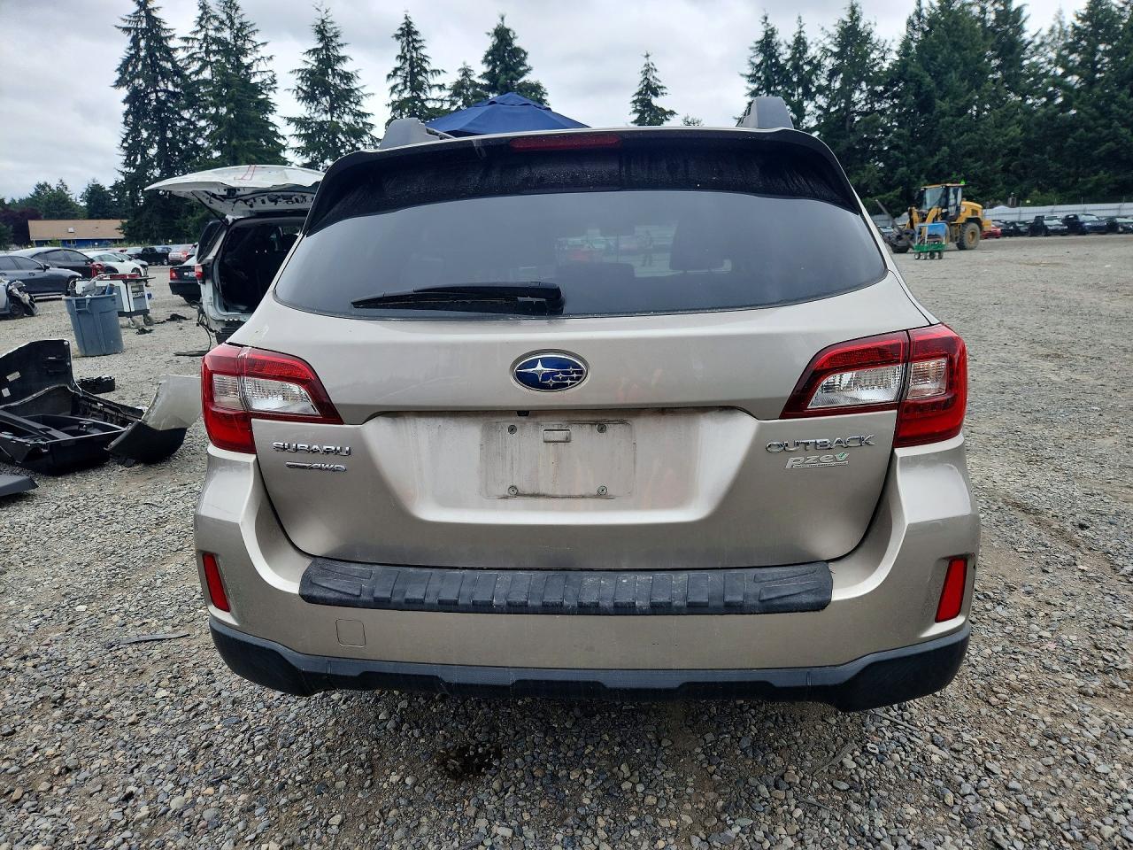 2015 SUBARU Outback