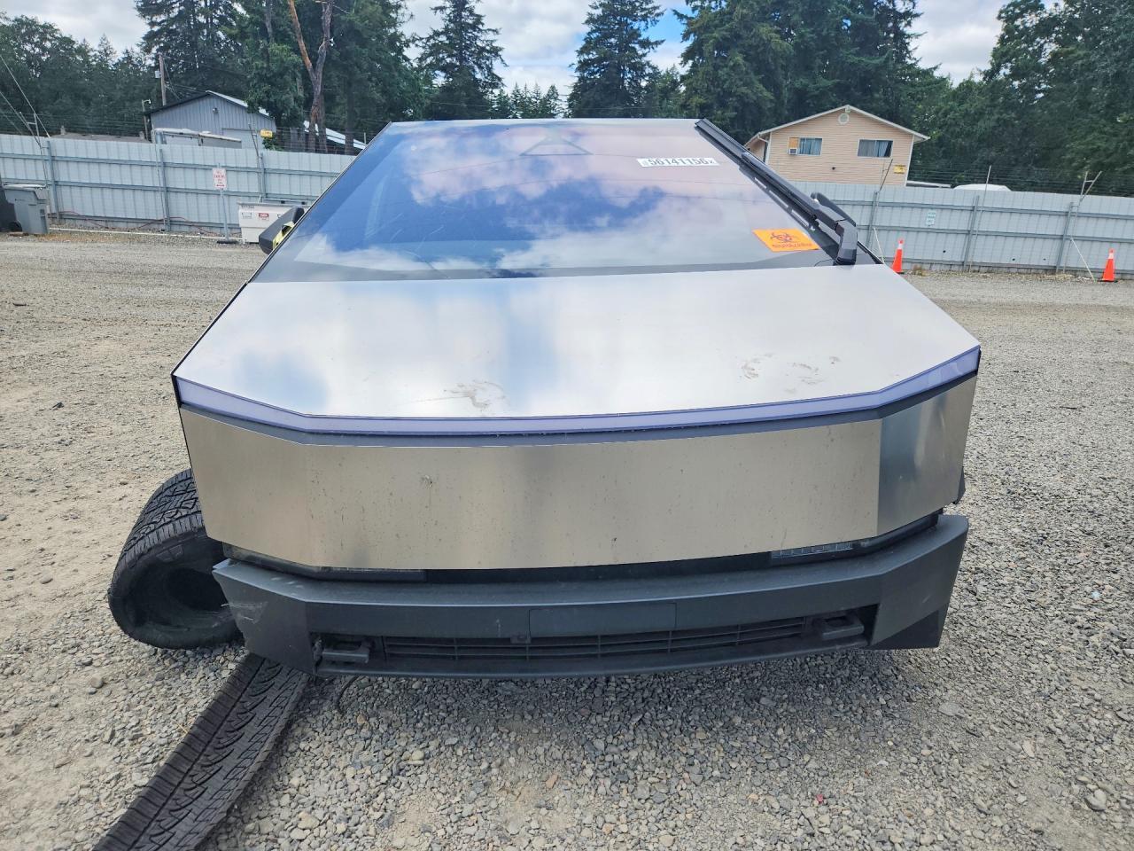 2025 TESLA Cybertruck