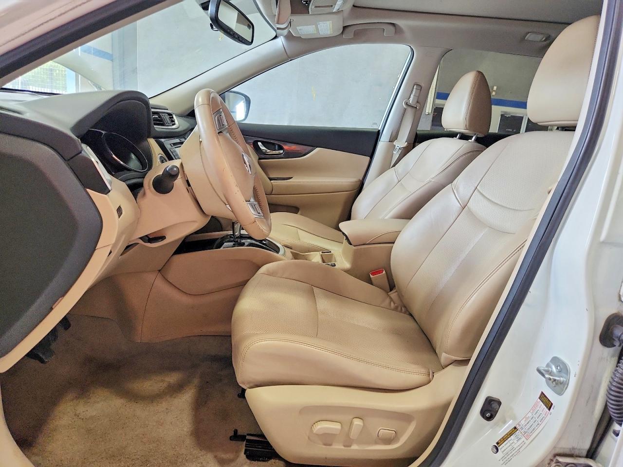 2015 NISSAN ROGUE