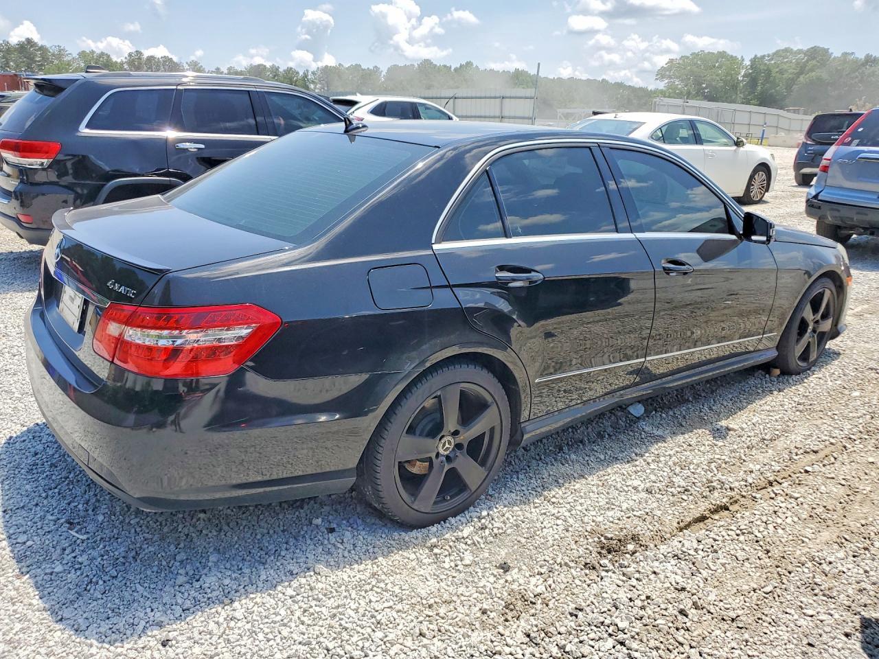 2010 MERCEDES-BENZ E-Class