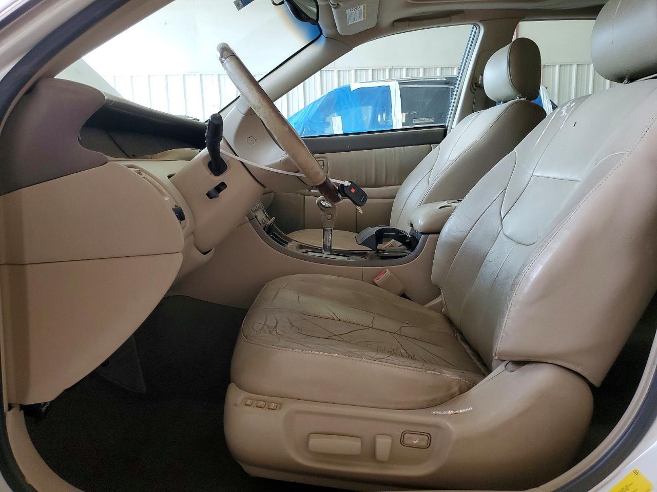 2003 TOYOTA Avalon