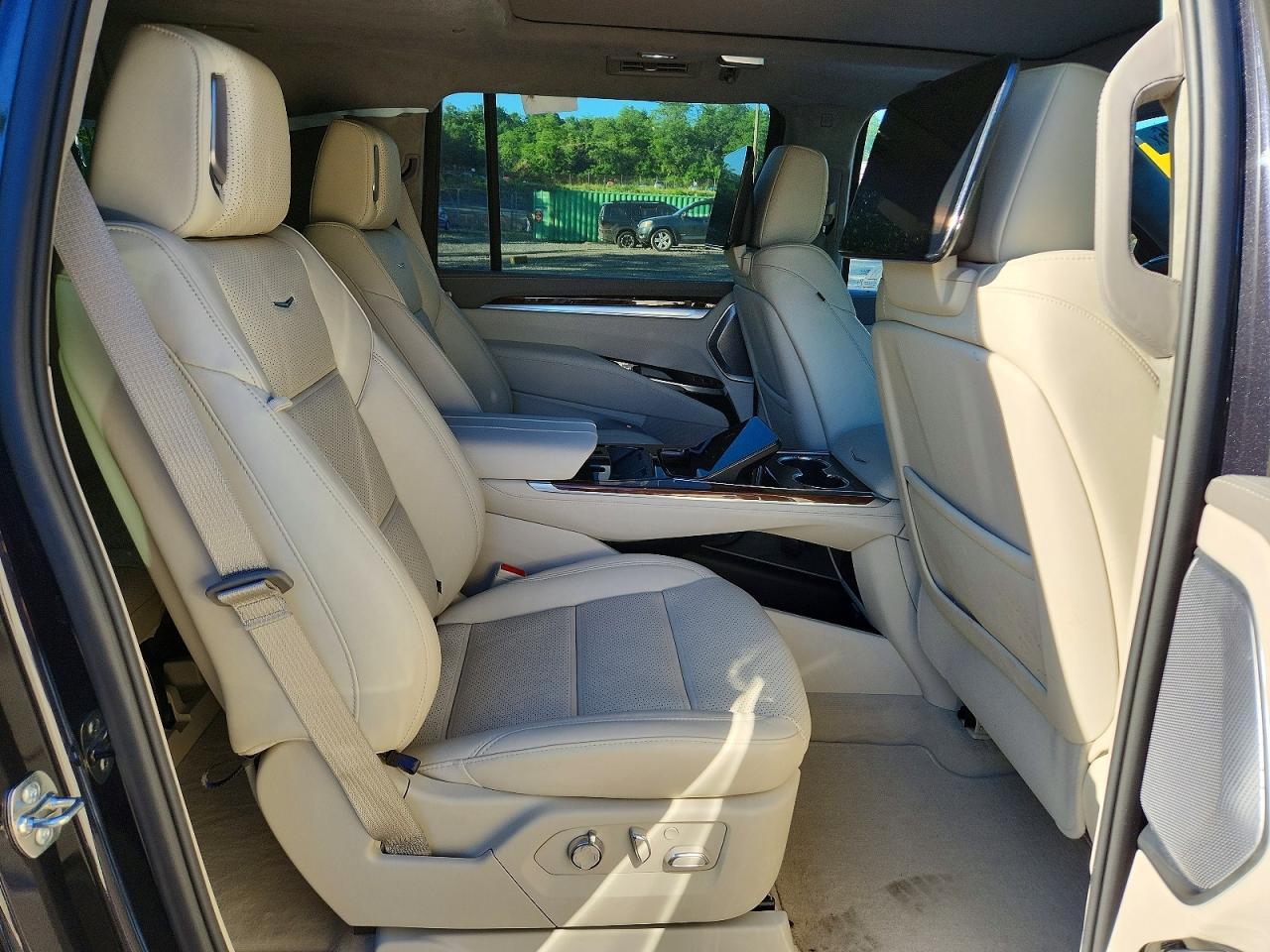 2026 CADILLAC Escalade ESV
