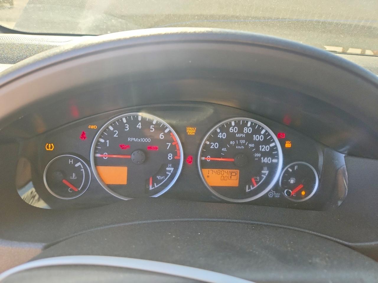 2011 NISSAN PATHFINDER