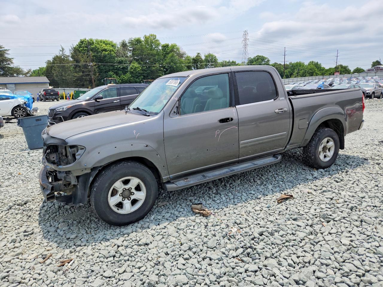 2004 TOYOTA TUNDRA