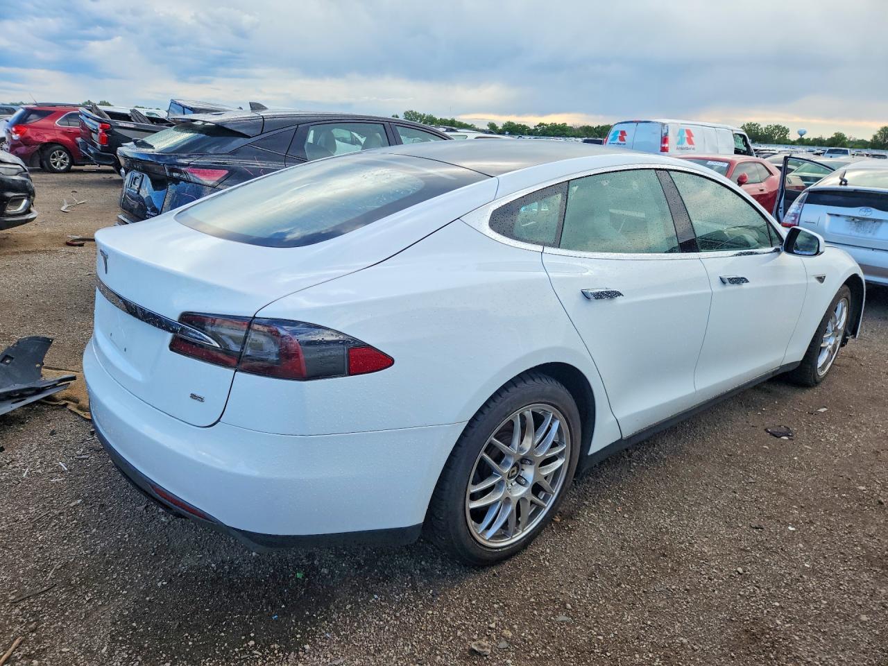 2014 TESLA MODEL S