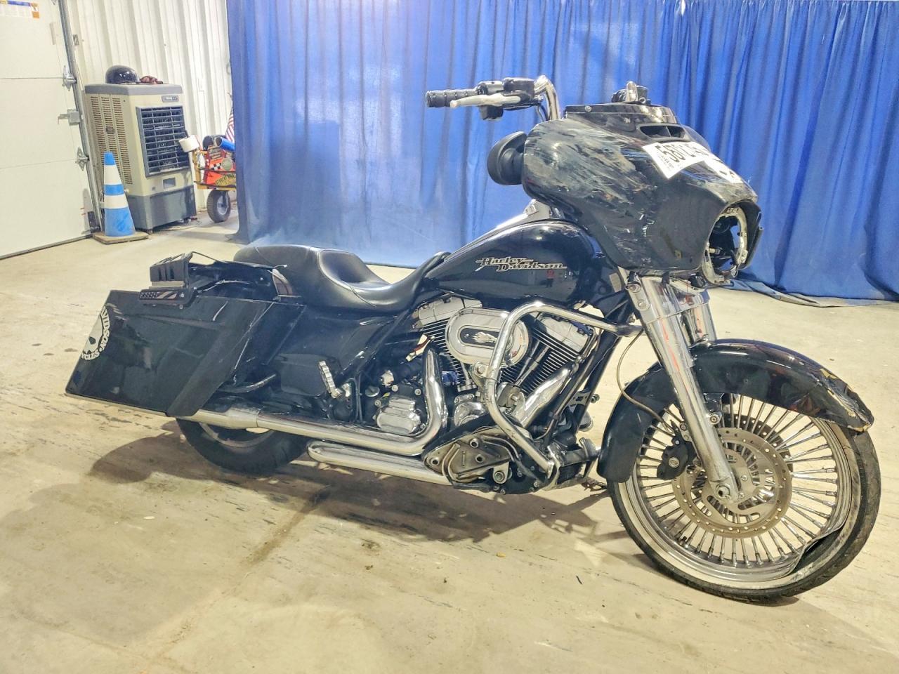 2015 HARLEY-DAVIDSON FLHX