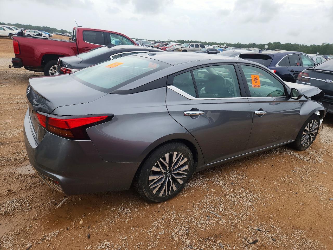 2025 NISSAN ALTIMA