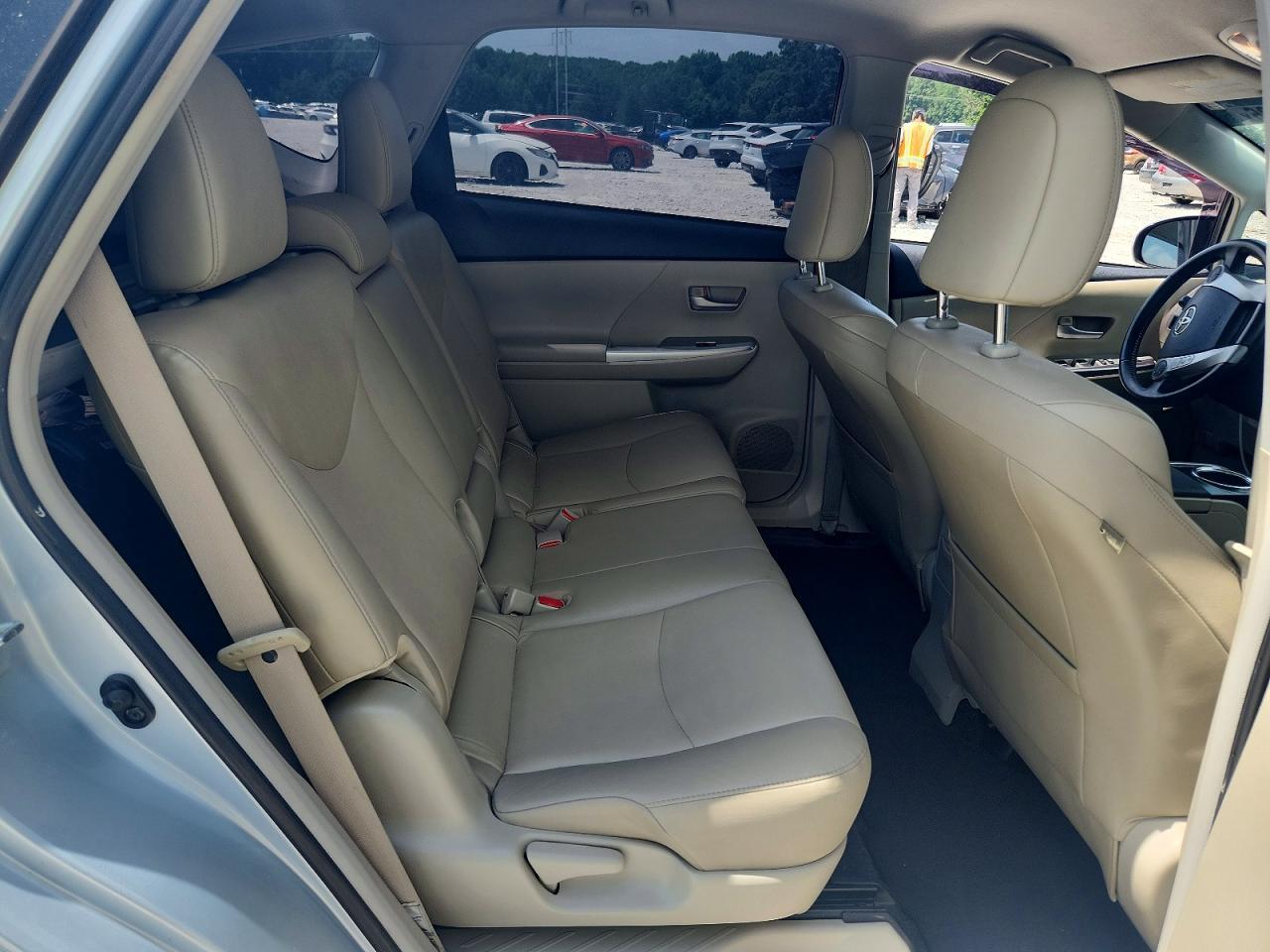 2013 TOYOTA PRIUS V
