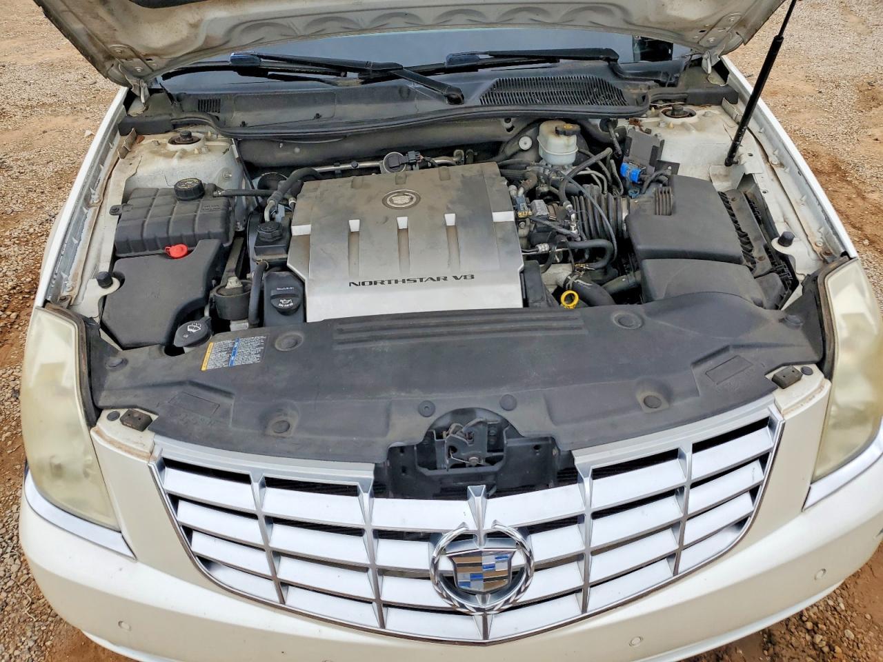 2010 CADILLAC DTS