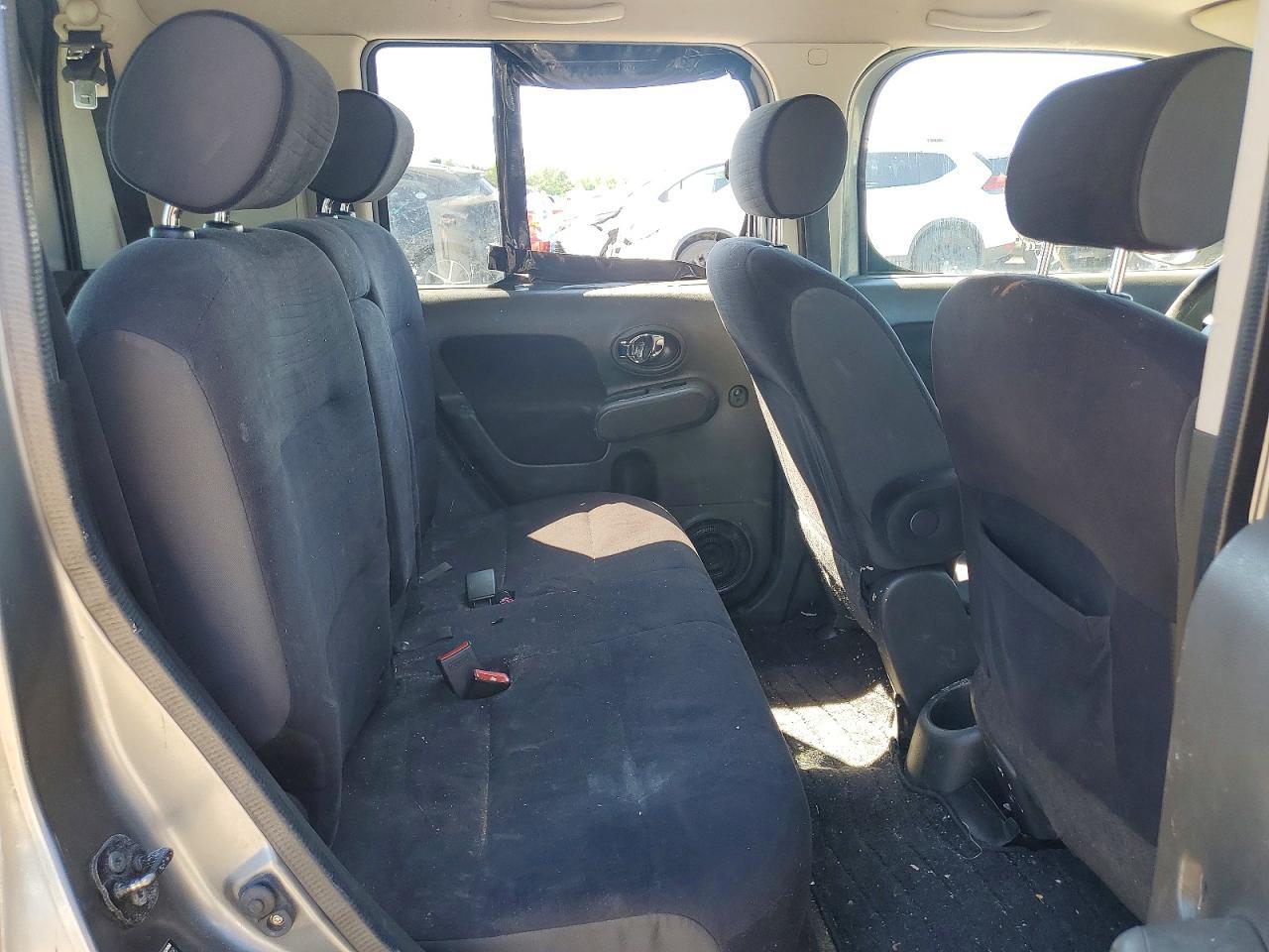 2010 NISSAN CUBE