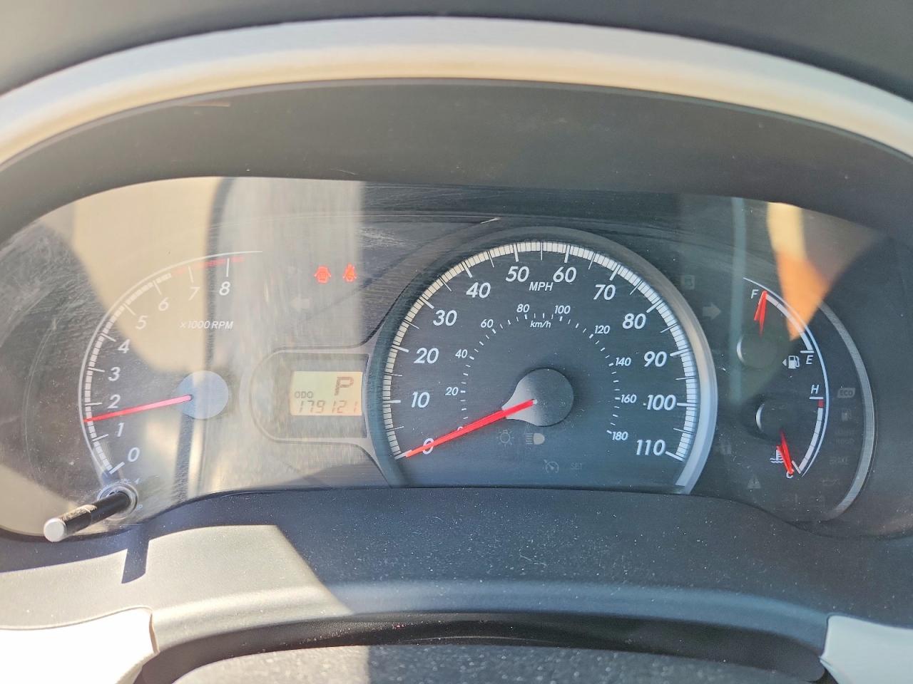 2011 TOYOTA SIENNA