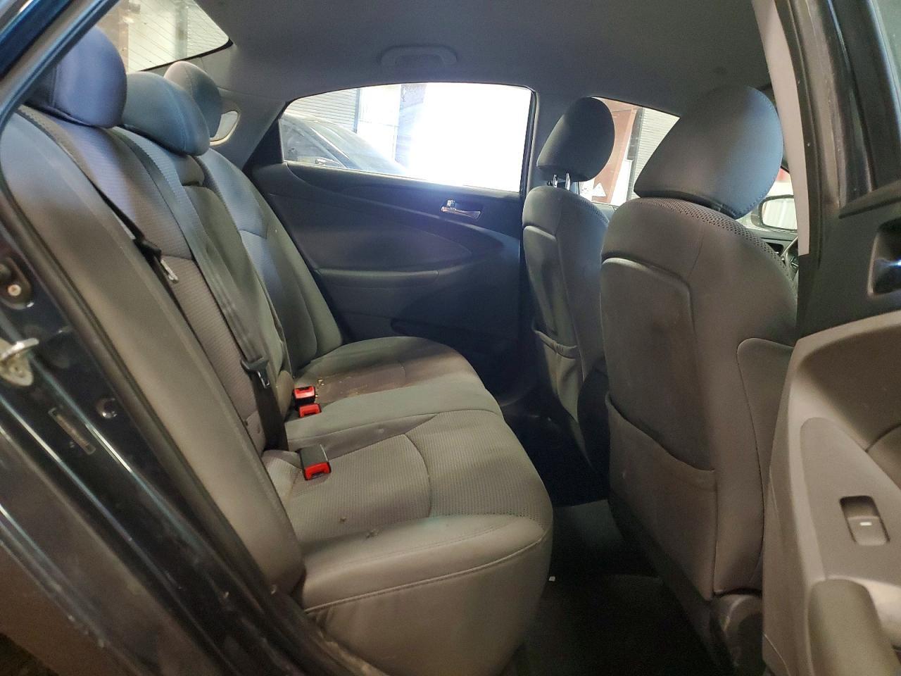 2011 HYUNDAI SONATA