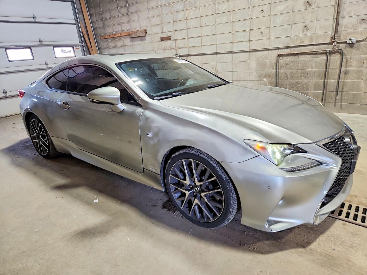 2016 LEXUS RC 200t