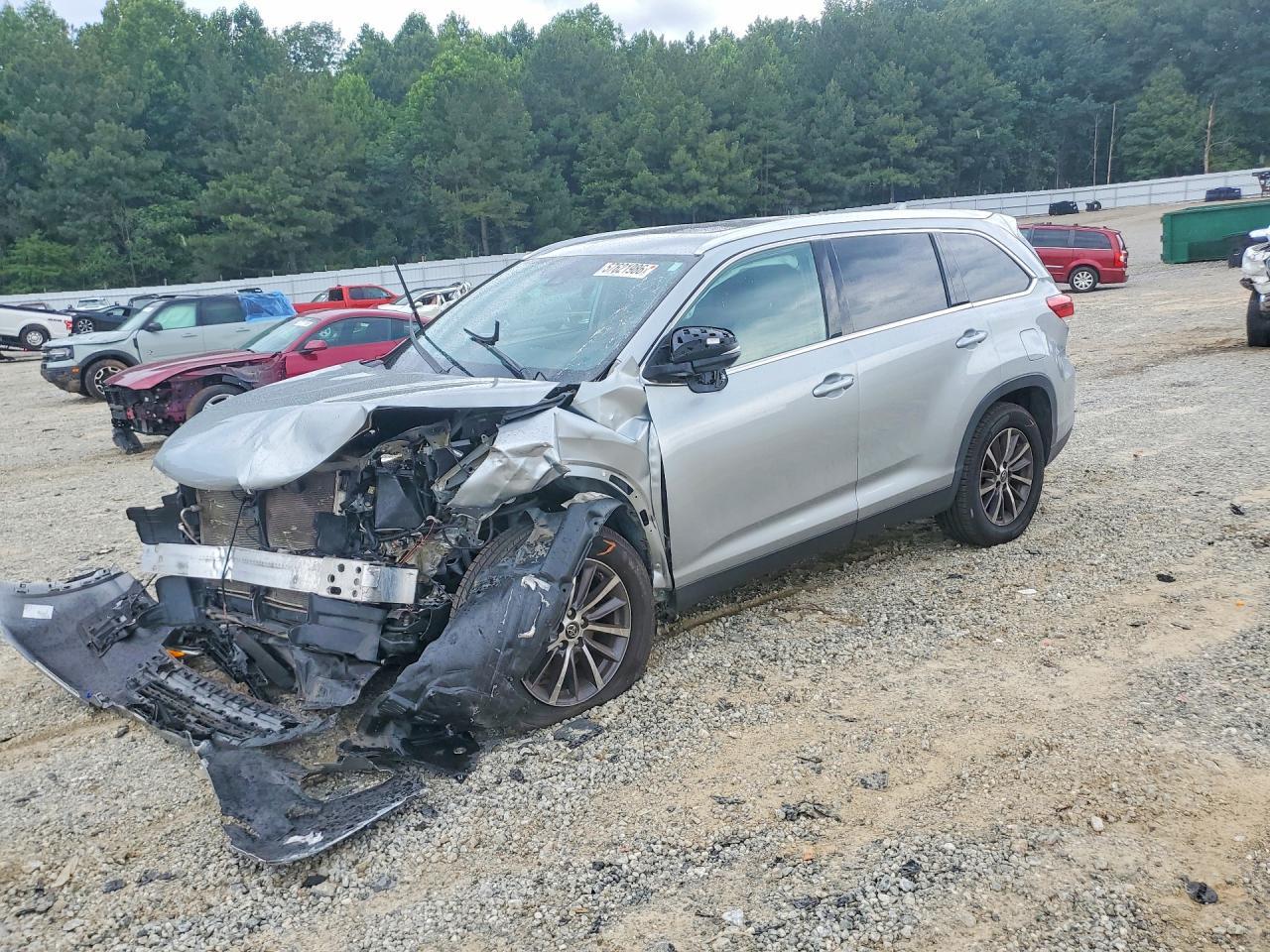 2019 TOYOTA HIGHLANDER