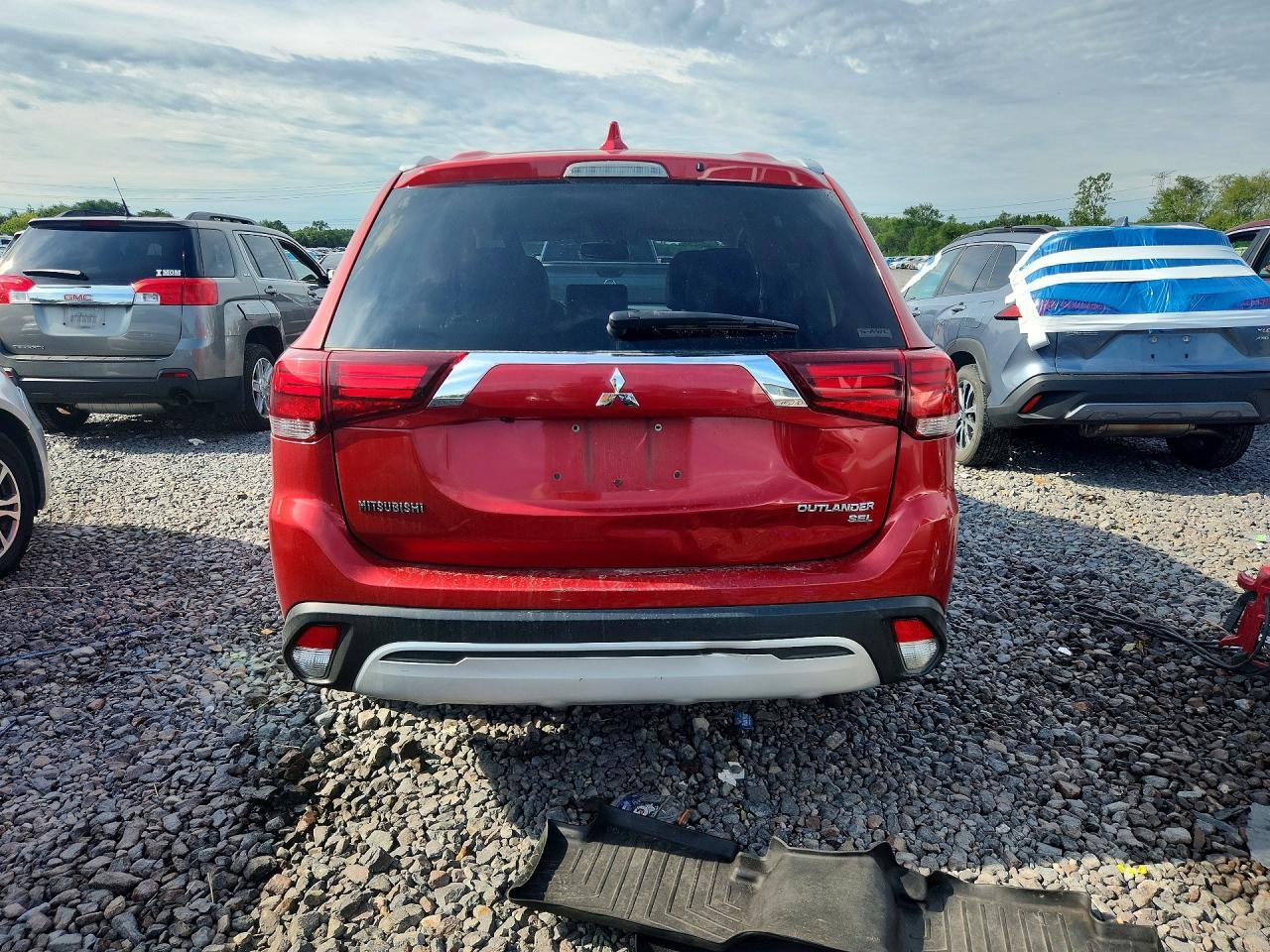 2019 MITSUBISHI outlander