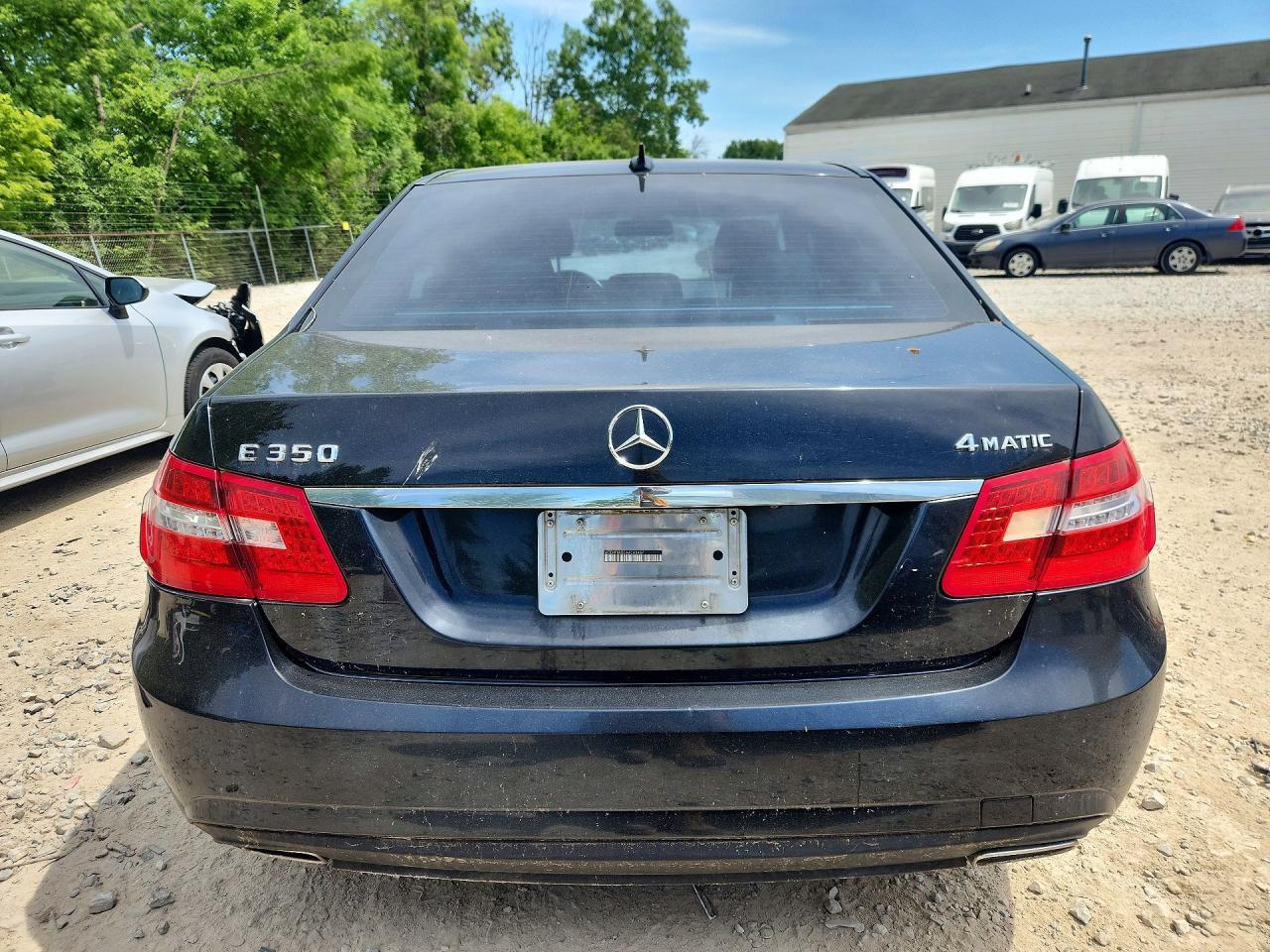 2010 MERCEDES-BENZ E-Class