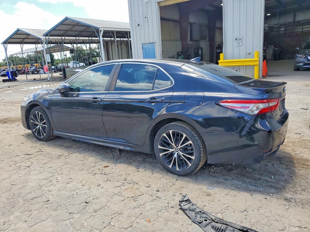 2019 TOYOTA CAMRY