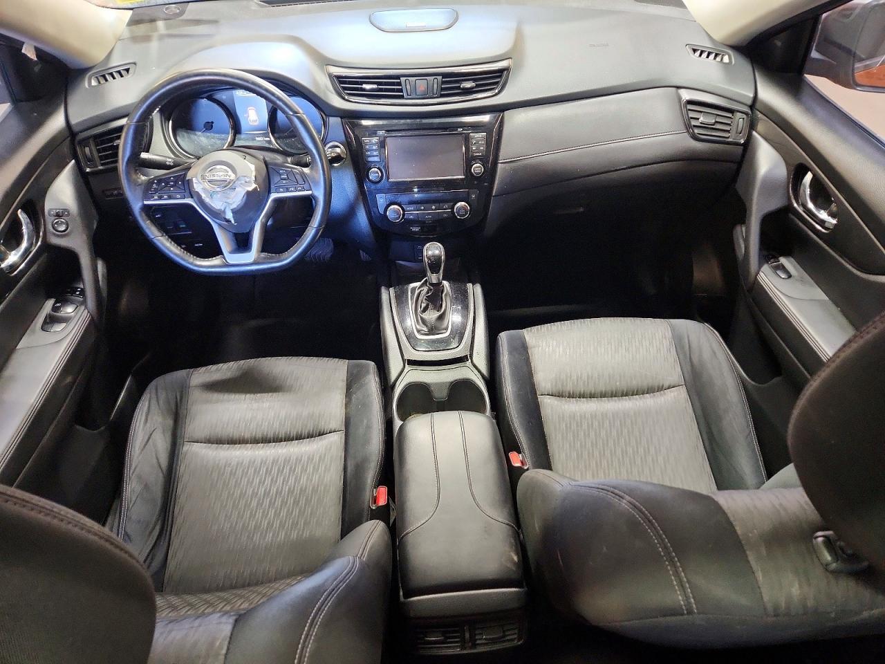 2017 NISSAN ROGUE