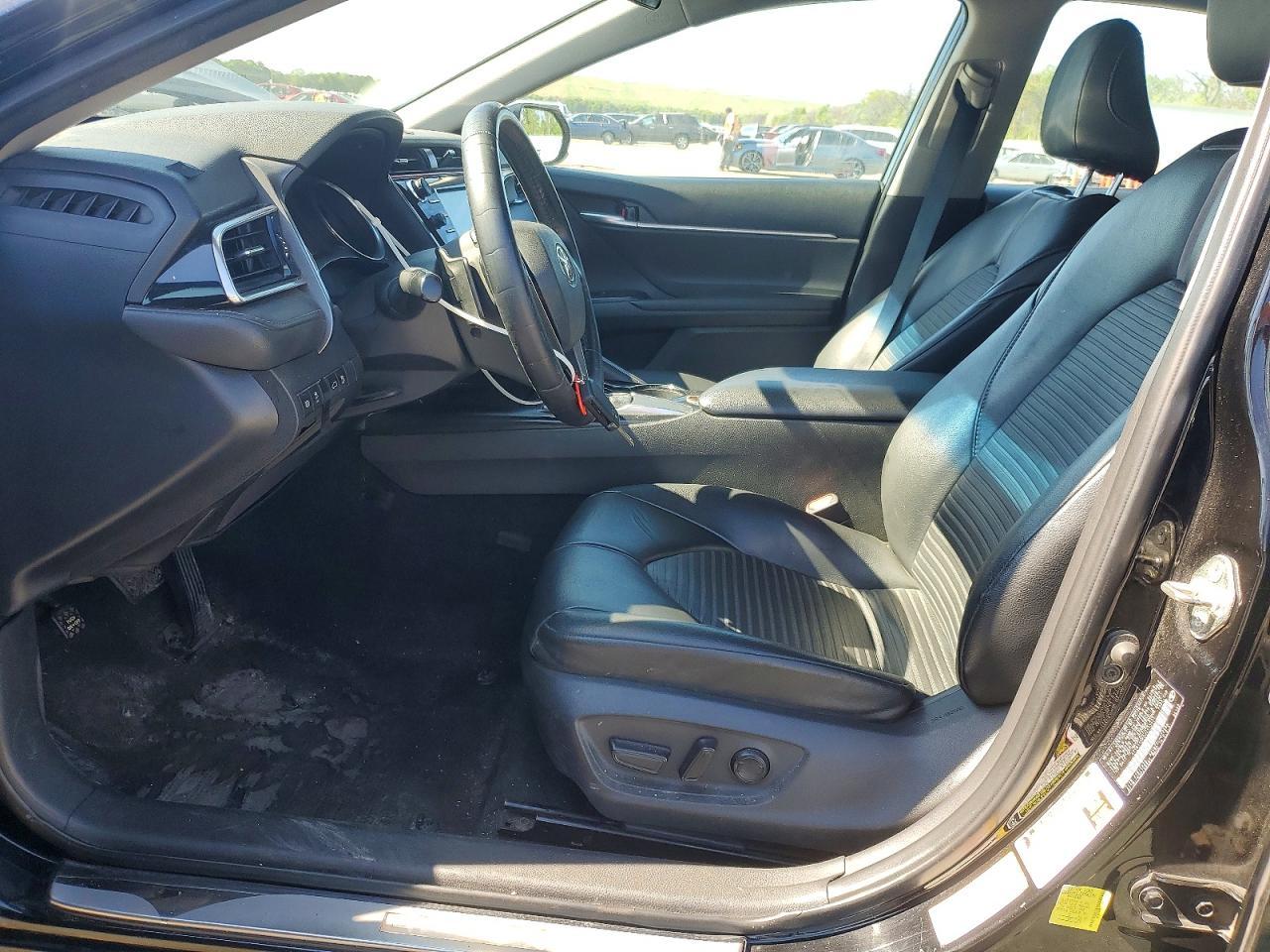 2018 TOYOTA CAMRY