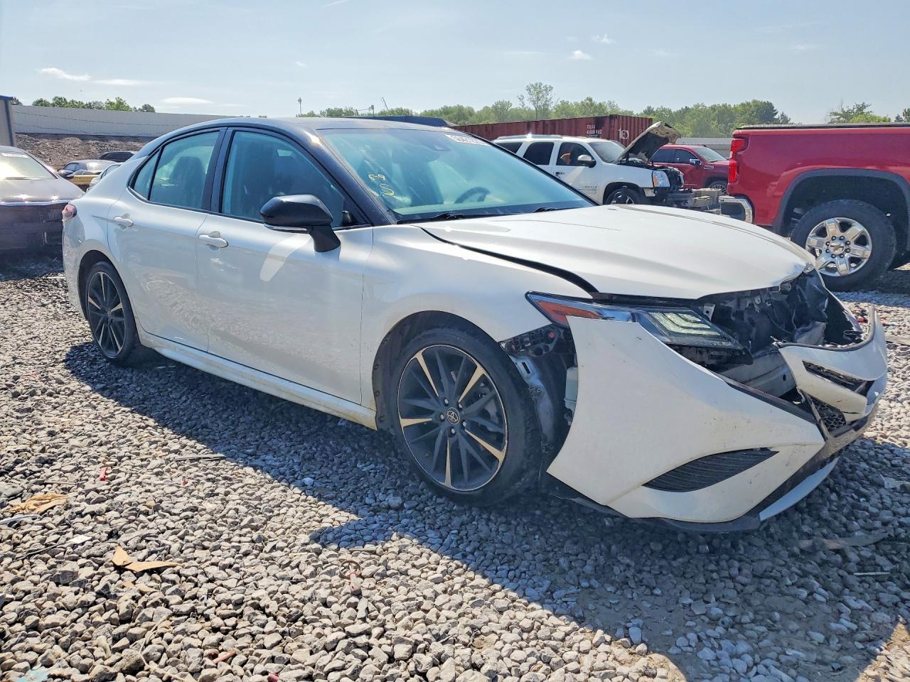 2019 TOYOTA CAMRY