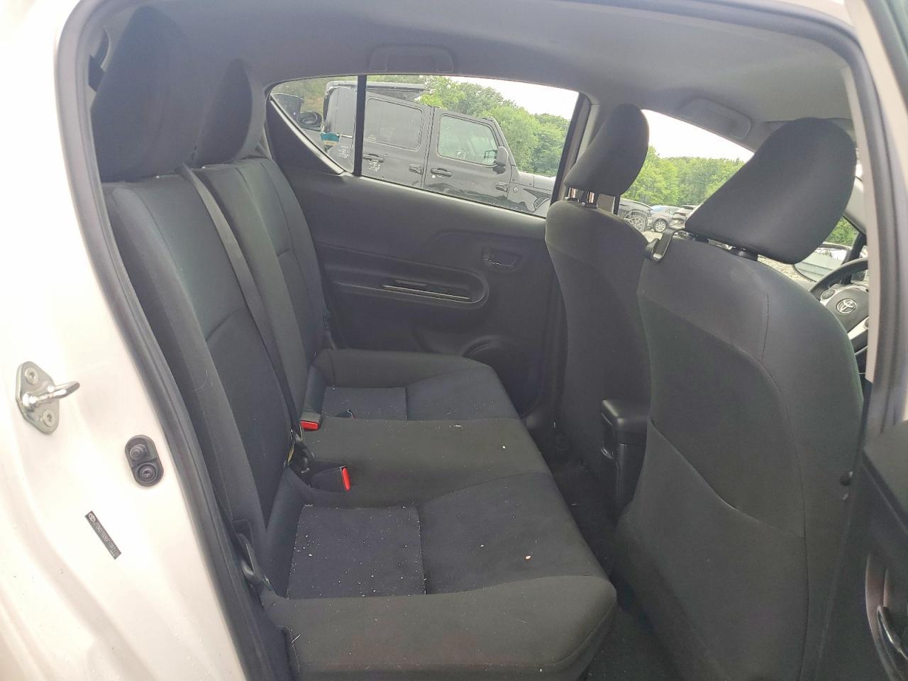 2015 TOYOTA Prius c