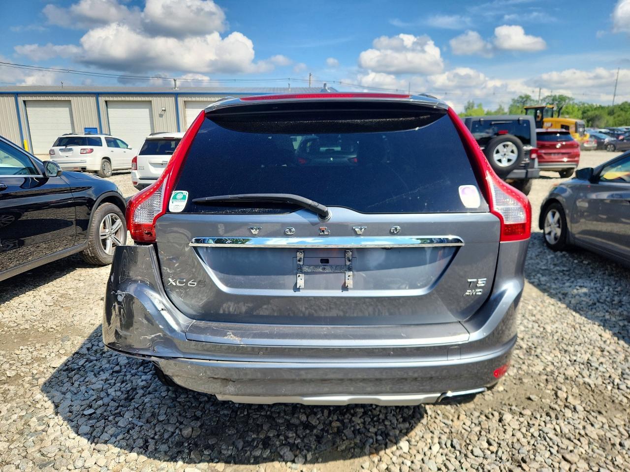 2017 VOLVO XC60