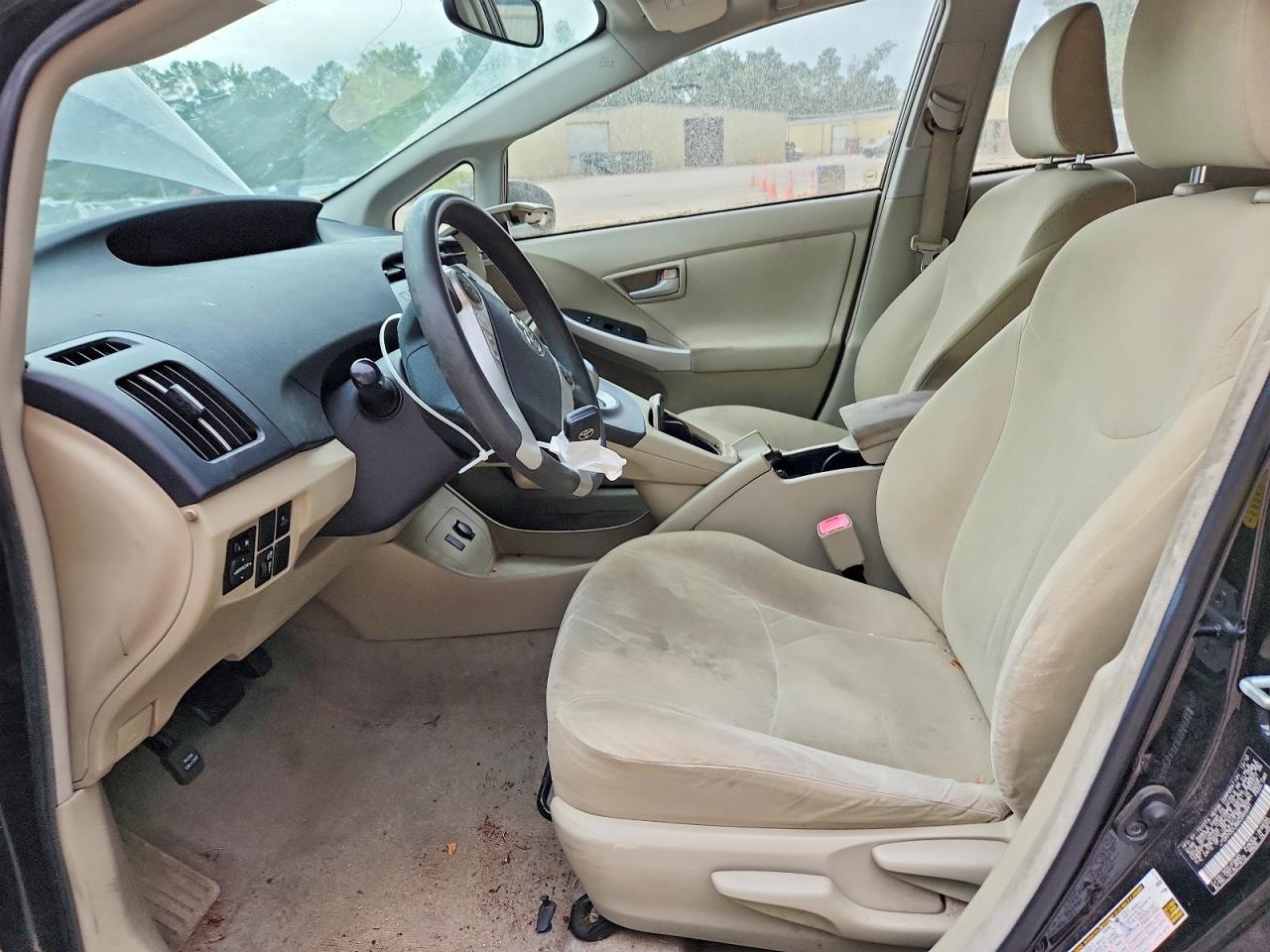 2011 TOYOTA PRIUS