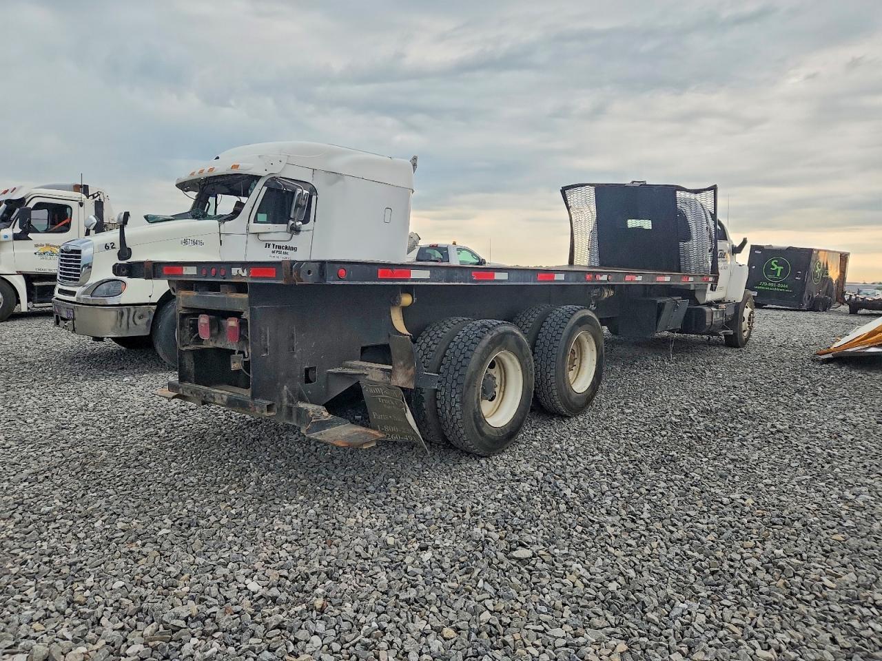 2009 CHEVROLET C8500