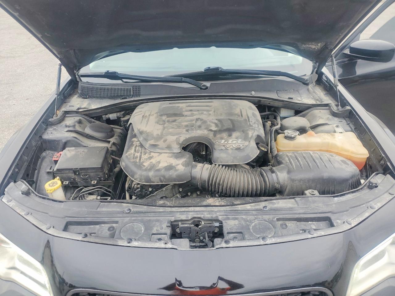 2019 CHRYSLER 300
